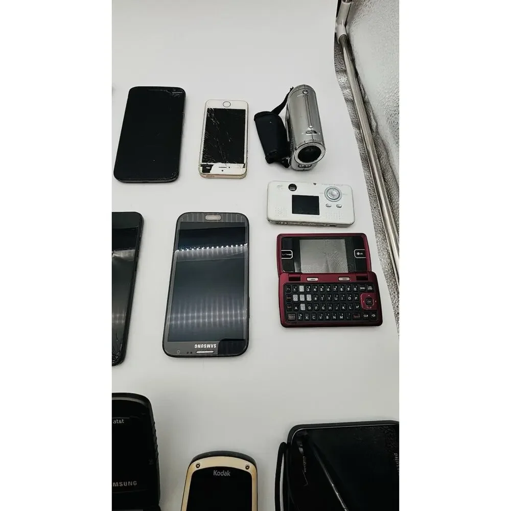 Lot of 23 Cell Phones Untested, for Parts or Repair Assorted Apple Samsung